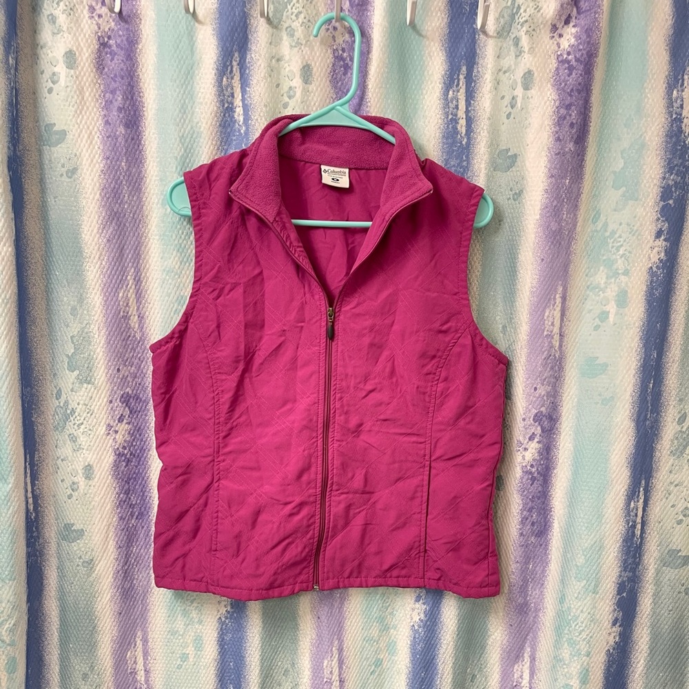 Columbia Quilted vest size medium pink/purple